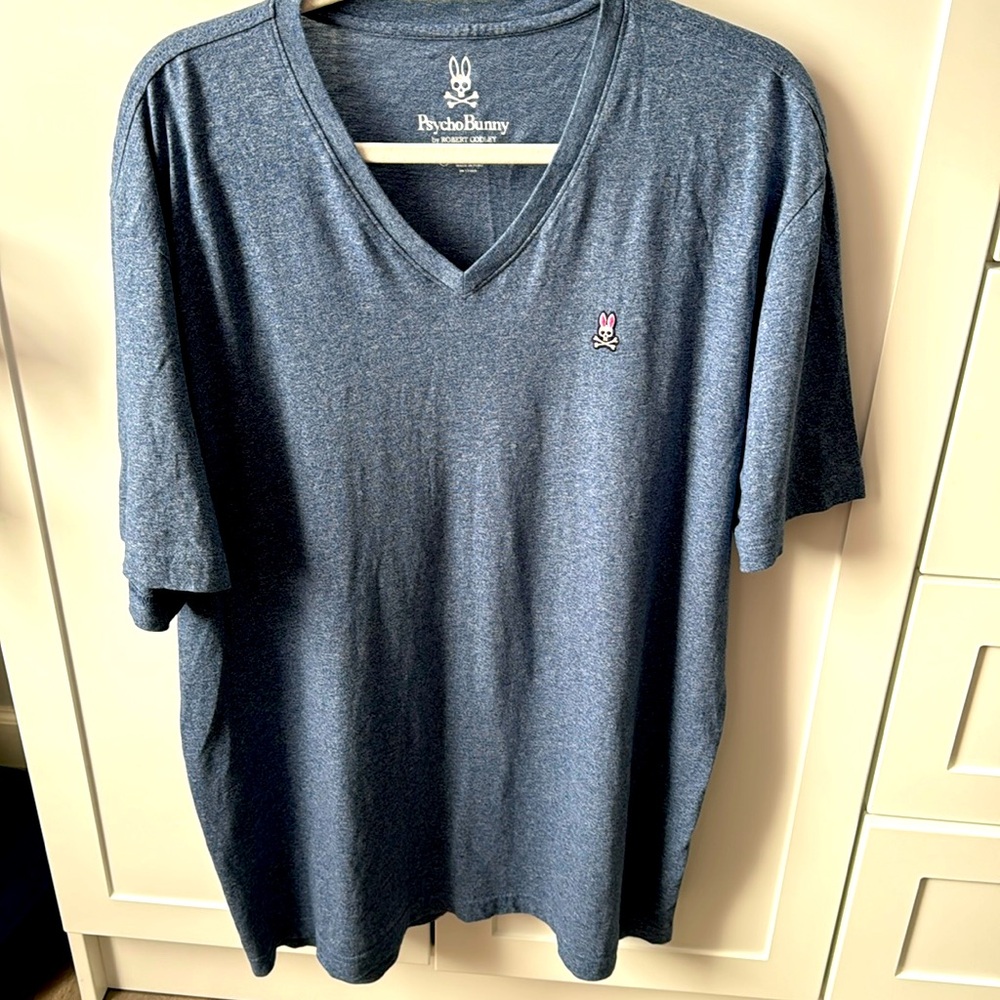 Men’s V-neck Tshirt